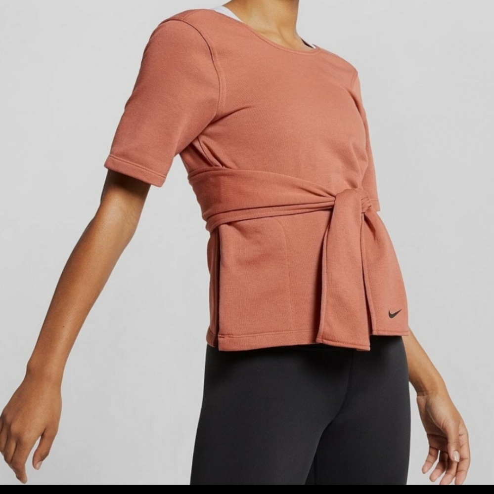 Nike Short sleeve yoga top